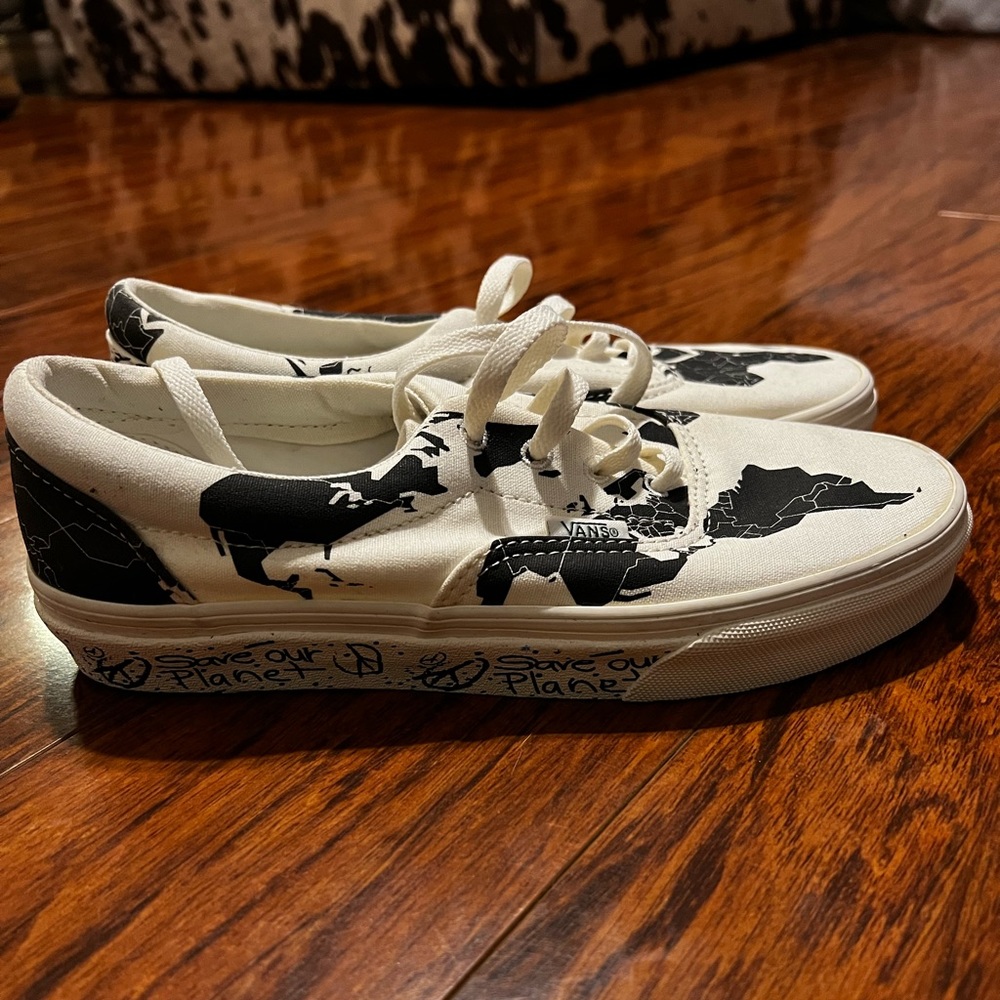 World Map Vans